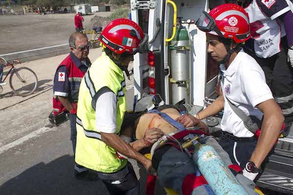 Muere una persona al chocar de frente con un suburbano 1 _MG_3220010215