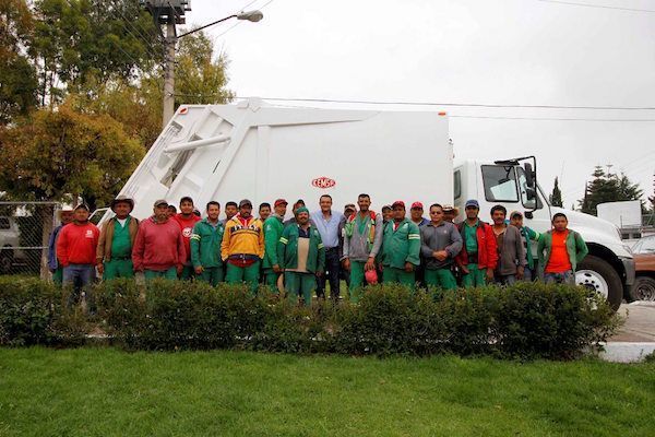 Entrega Memo Vega 3 camiones recolectores de basura; 4.5 MDP la inversión 2 FOTO ESPECIAL