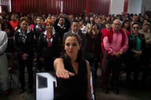 Asume Tania Ruiz, presidencia de Patronato de Bomberos de San Juan del Río 1 tania02