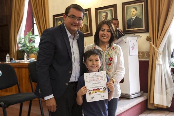 Reconocen Autoridades a participantes del concurso “Mi Corazón Mexicano” 1 concurso-2