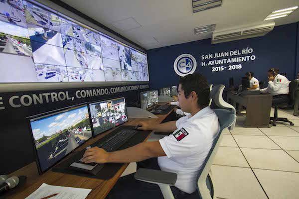 Inaugura Memo Vega Centro de Control y Monitoreo “C4” en SJR 1 c4-2