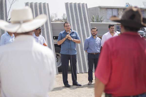 Entrega Memo Vega apoyos a familias afectadas por granizo en Tunamanza 2 Entrega Memo Vega apoyos a familias afectadas por granizo en Tunamanza 2