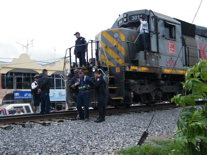Vagones de tren provocan muerte, lesiones y daños materiales en San Juan del Río 2 Vagones de tren provocan muerte, lesiones y daños materiales en San Juan del Río 2