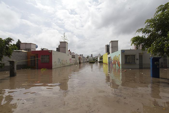 Previenen enfermedades con vacunas y fumigación de zonas inundadas 1 Previenen enfermedades con vacunas y fumigación de zonas inundadas 1