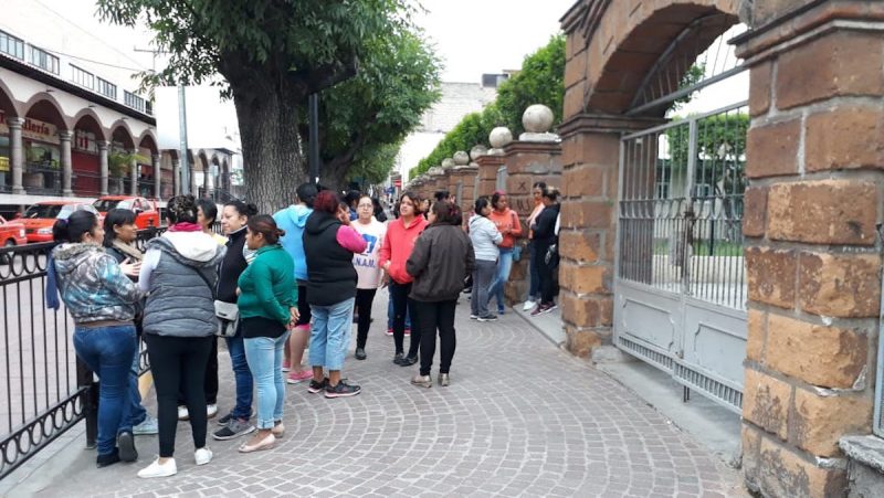 Protesta complicó entrada de alumnos a escuela primaria