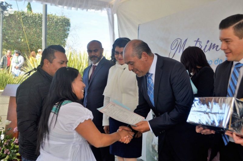 En Amealco 47 parejas se casaron en bodas comunitarias 1