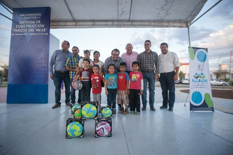 Entrega Memo Vega Parque Recreativo en Residencial del Valle, SJR Entrega Memo Vega Parque Recreativo en Residencial del Valle, SJR