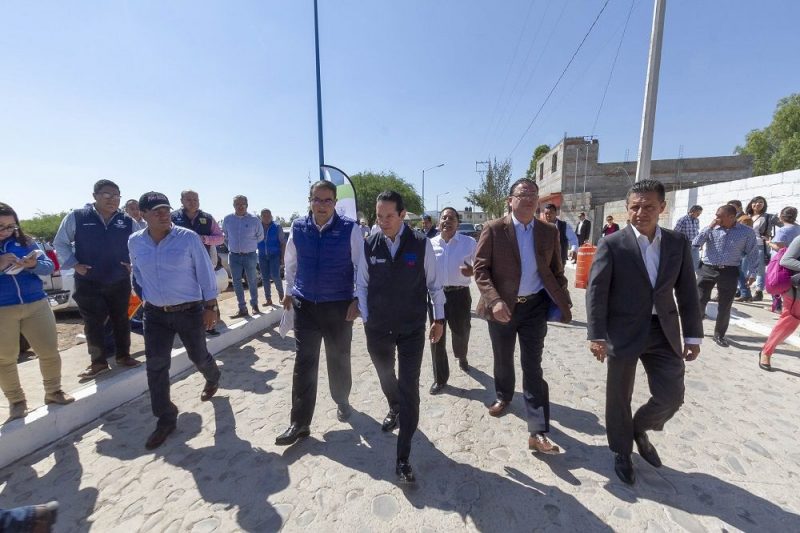 Memo Vega y Pancho Domínguez entregan Centro de Salud en Arcila