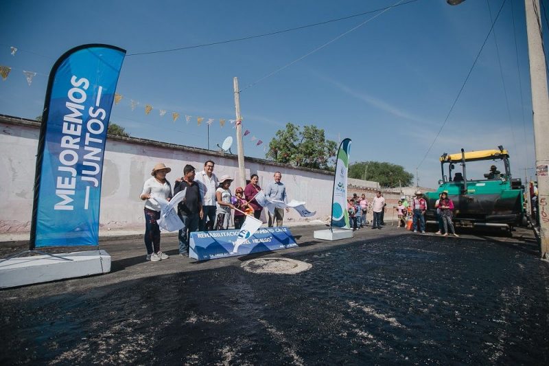 Inicia 2a etapa de remodelación de camino en Santa Cruz Escandón 