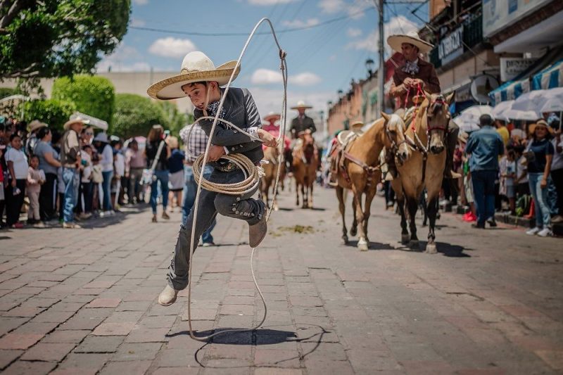 Disfrutan sanjuanenses Tradicional Cabalgata de Feria 2019 3 Disfrutan sanjuanenses Tradicional Cabalgata de Feria San Juan del Río 2019