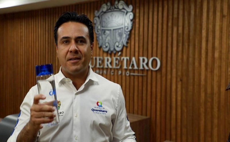 Inició Luis Nava campaña contra uso de envases PET en oficinas municipales 1 Inició Luis Nava campaña contra uso de envases PET en oficinas municipales