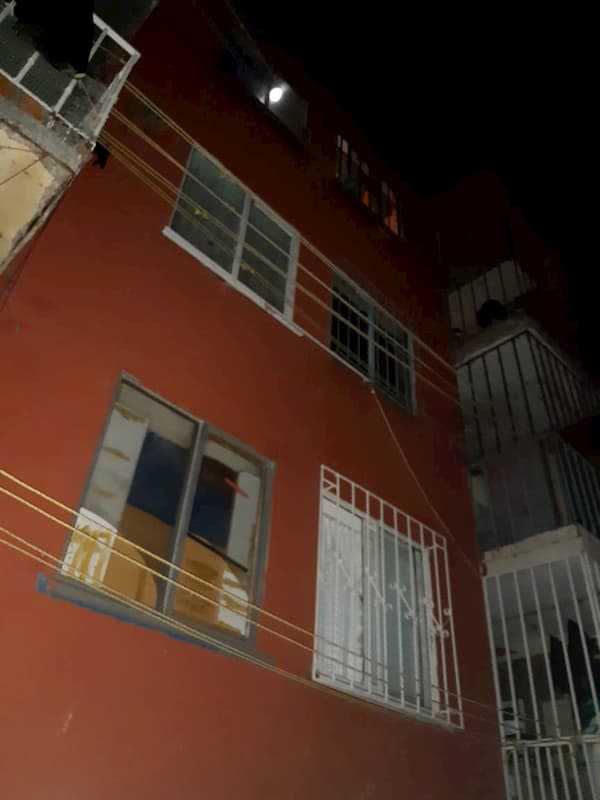 Cae niño del 4to piso, resulta ileso 1 Cae niño del 4to piso, resulta ileso