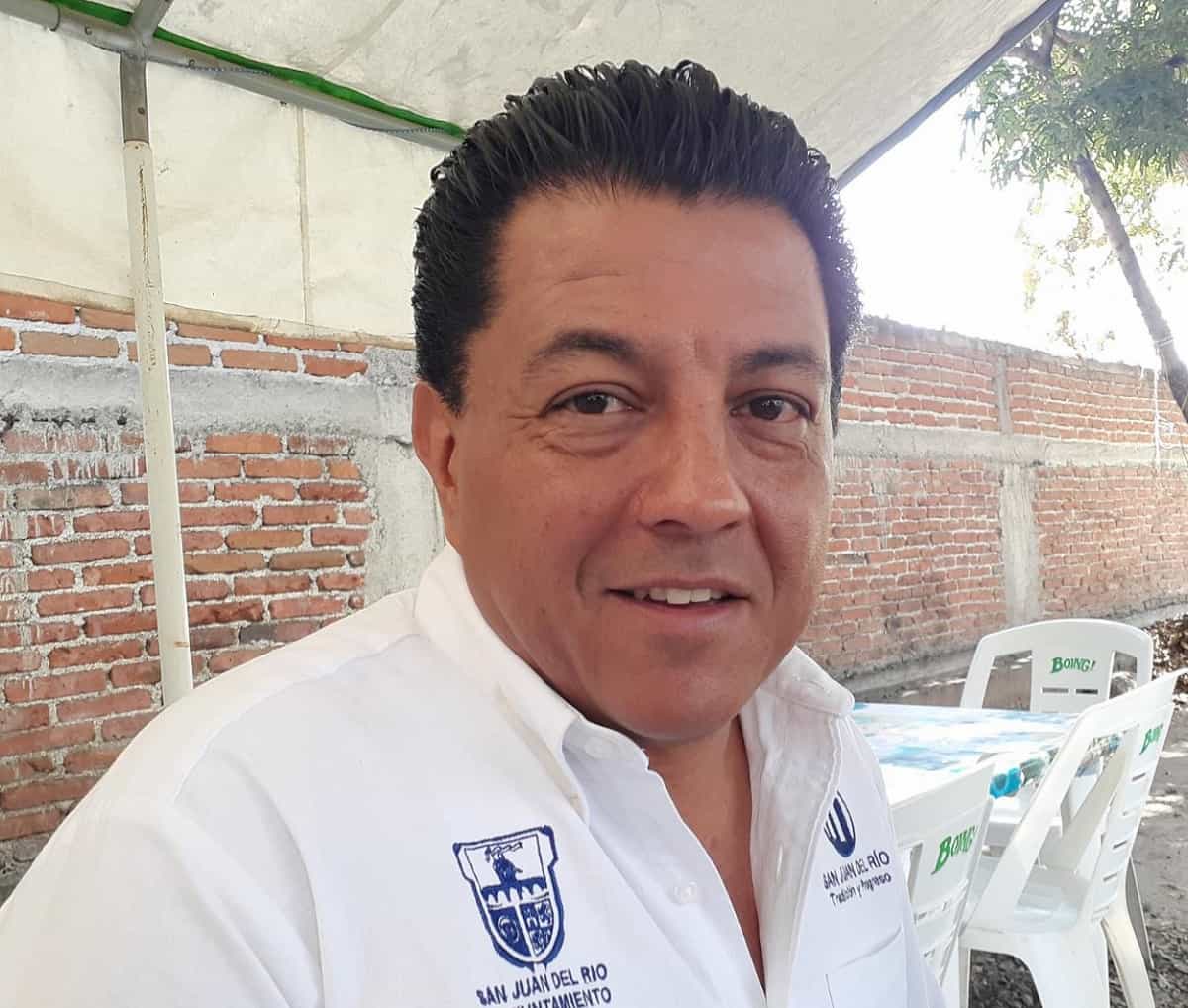 Gobierno de SJR retoma obra de carretera a San Pedro Ahuacatlán 1 Gobierno de SJR retoma obra de carretera a San Pedro Ahuacatlán