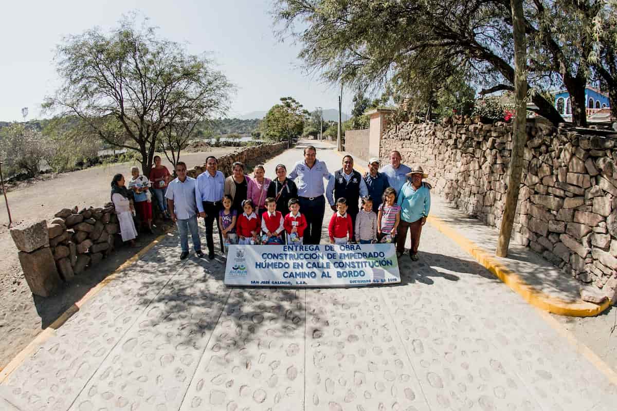 Entrega Memo Vega obra de mejoramiento de calle en Galindo Entrega Memo Vega obra de mejoramiento de calle en Galindo