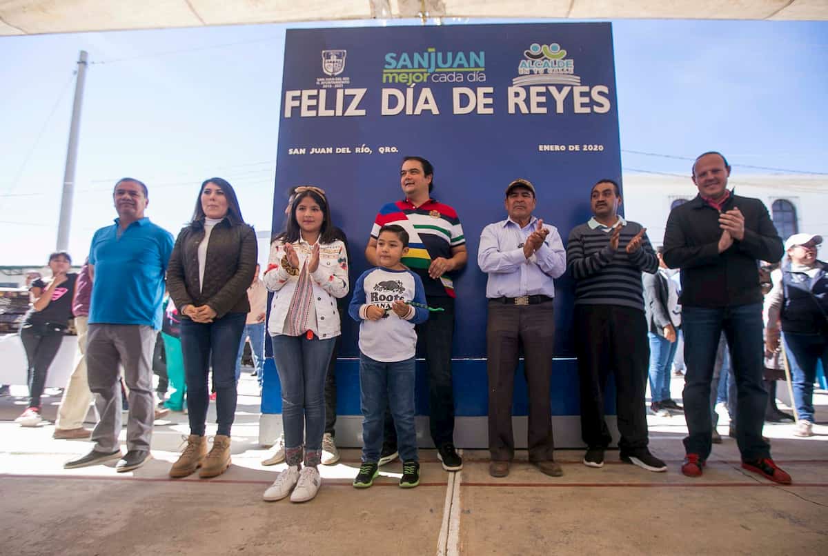 Alcalde Memo Vega, su familia y los Reyes Magos llevan alegría a niños sanjuanenses 1 Alcalde Memo Vega, su familia y los Reyes Magos llevan alegría a niños sanjuanenses