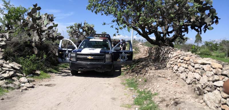 Localizan 2 personas ejecutadas y decapitadas en Puerta de Palmillas, San Juan del Río QRO 1 Localizan 2 personas ejecutadas y decapitadas en Puerta de Palmillas, San Juan del Río QRO