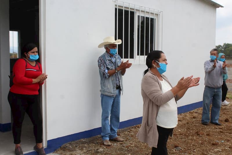 Dan trabajo a madres de familia en obras en San Ildefonso Amealco 1 Dan trabajo a madres de familia en obras en San Ildefonso Amealco