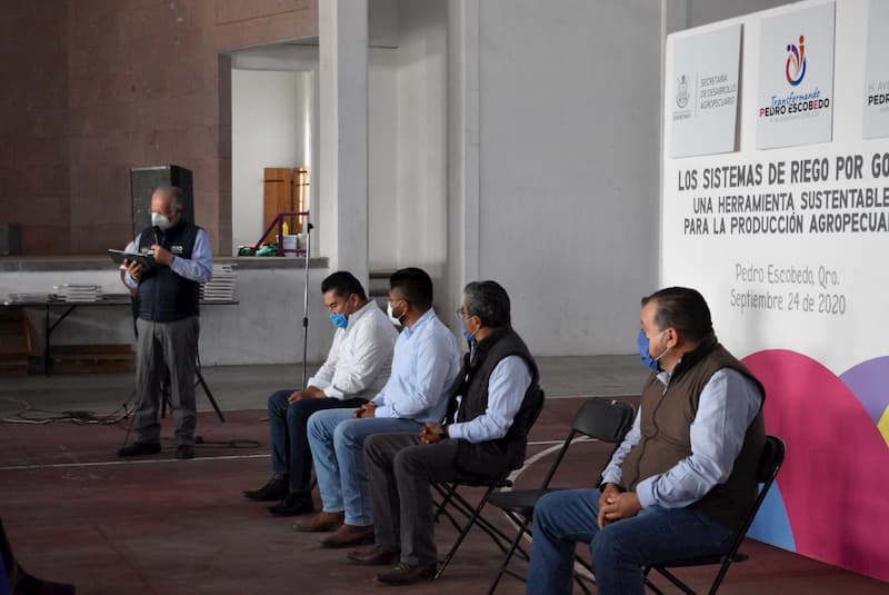Capacitan a productores de Pedro Escobedo en Sistemas de Riego por Goteo (2)(1)
