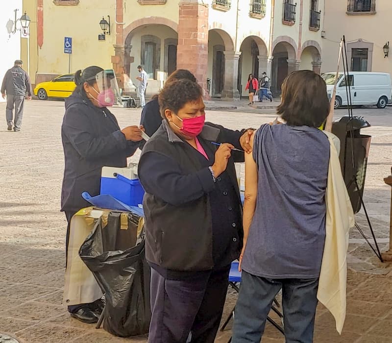 Continúan con la aplicación de la vacuna contra la influenza en el estado de Querétaro 1 Continúan con la aplicación de la vacuna contra la influenza en el estado de Querétaro 1