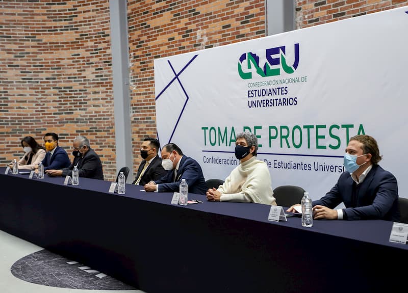 Alumno de la UAQ encabeza Confederación Nacional de Estudiantes Universitarios 1 Alumno de la UAQ encabeza Confederación Nacional de Estudiantes Universitarios