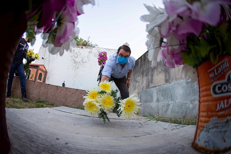 Gobierno municipal rindió homenaje a los difuntos de los 22 panteones de San Juan del Río 2 Gobierno municipal rindió homenaje a los difuntos de los 22 panteones de San Juan del Río