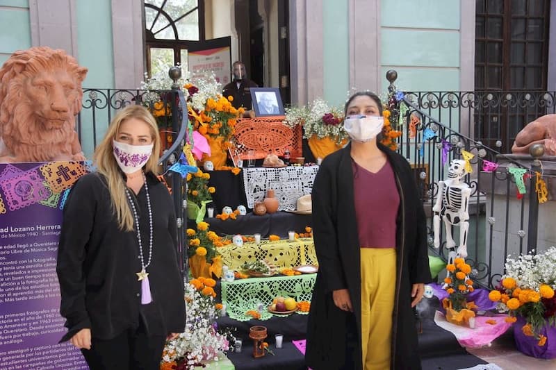 Paulina Aguado Romero realizó recorrido por ofrendas de la SECULT