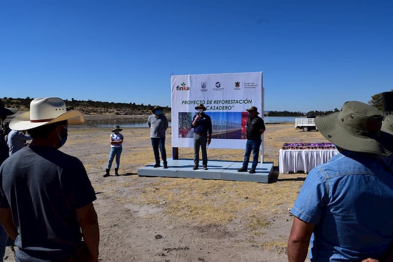 Realizan reforestación en Cazadero, San Juan del Río, QRO 1 Realizan reforestación en Cazadero, San Juan del Río, QRO