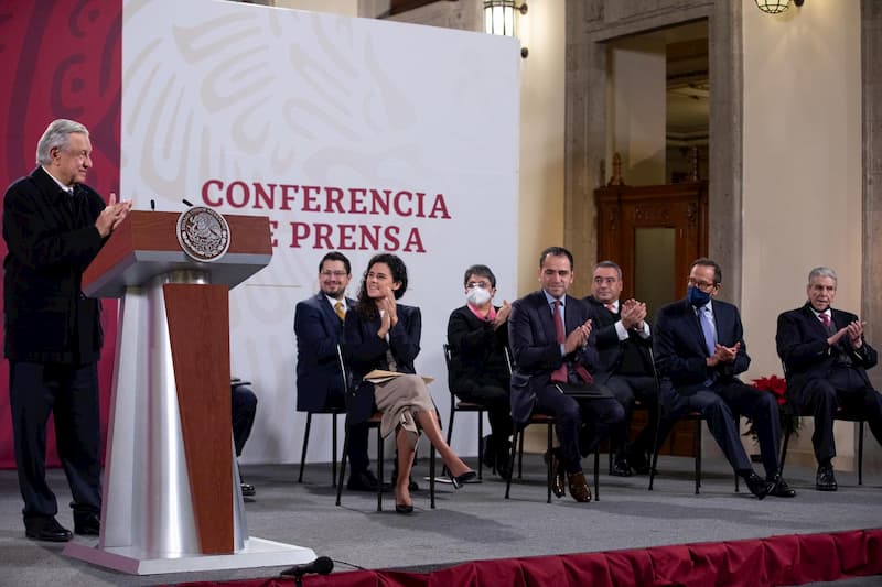 AMLO firma acuerdo con sector obrero y empresarial para enriquecer iniciativa sobre subcontratación 1 AMLO firma acuerdo con sector obrero y empresarial para enriquecer iniciativa sobre subcontratación