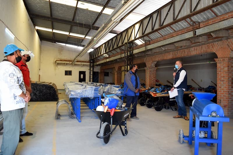 Entrega SEDESU apoyo a ladrilleros de Tequisquiapan 1 Entrega SEDESU apoyo a ladrilleros de Tequisquiapan