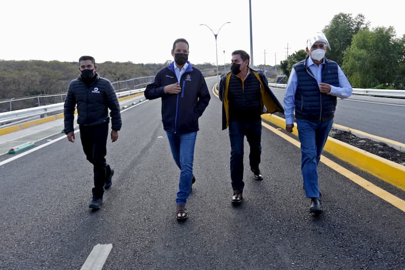 Francisco Domínguez realizó la entrega de vialidad Paseo de los Venados 1 Francisco Domínguez realizó la entrega de vialidad Paseo de los Venados