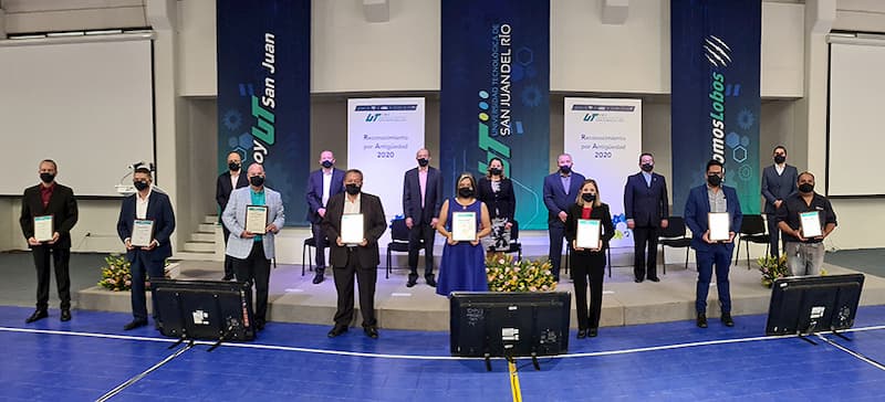 Reconoce UTSJR a personal por años de servicio 1 Reconoce UTSJR a personal por años de servicio