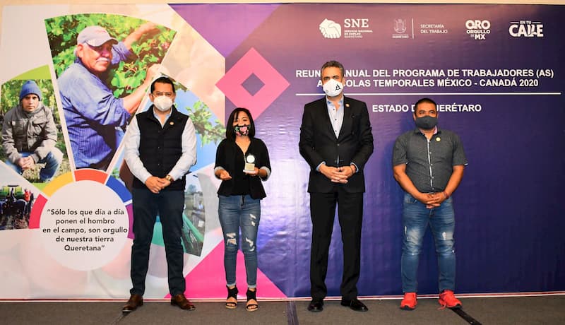Secretario del Trabajo reconoce a trabajadores agrícolas de Querétaro 1 Secretario del Trabajo reconoce a trabajadores agrícolas de Querétaro