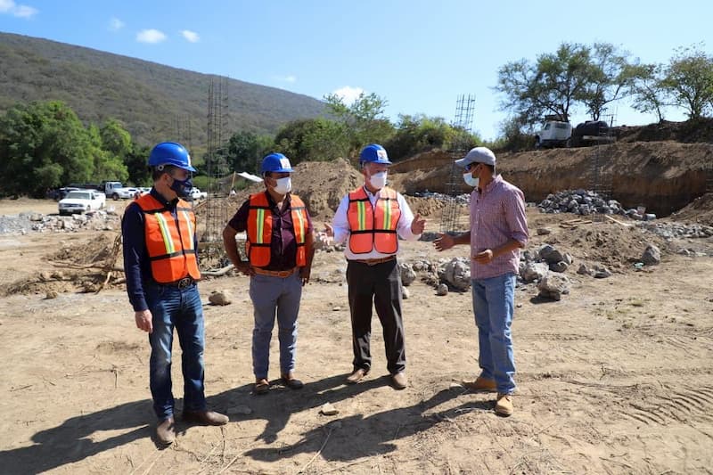 Colocaron primera piedra del Centro de Acopio Regional Ganadero de la Sierra Gorda 1