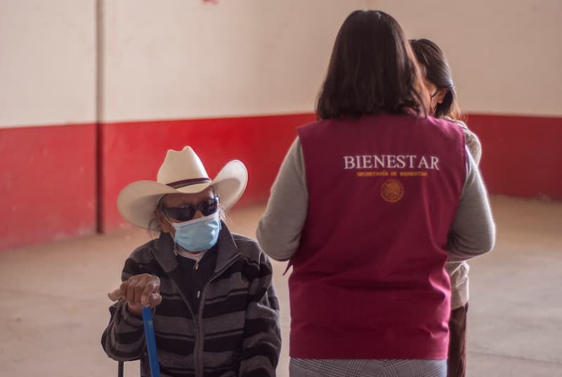 Inicia entrega de pensiones para adultos mayores en Querétaro