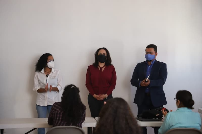 Abren cursos de acreditación para Médico Veterinario Zootecnista en Querétaro