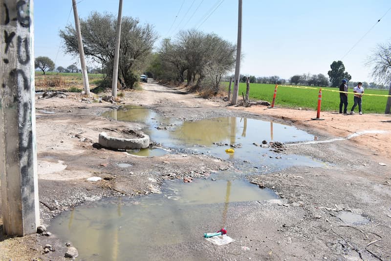 Ampliación de red de drenaje sanitario en Epigmenio González, Pedro Escobedo