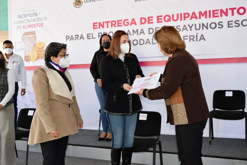 DIF Estatal entrega apoyos para Desayunos Escolares en SJR, Querétaro