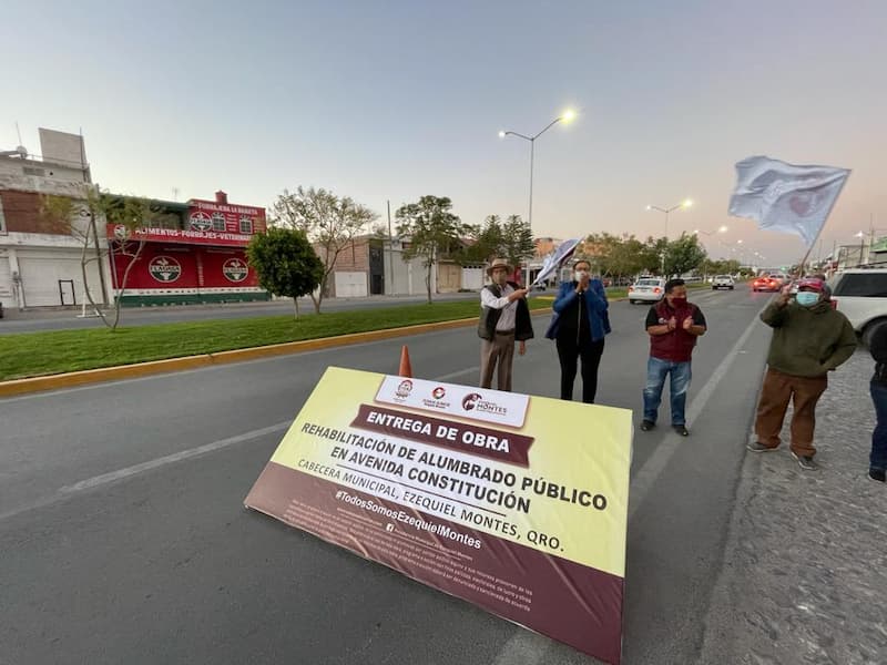 Entrega Elvia Montes rehabilitación de alumbrado público en cabecera municipal
