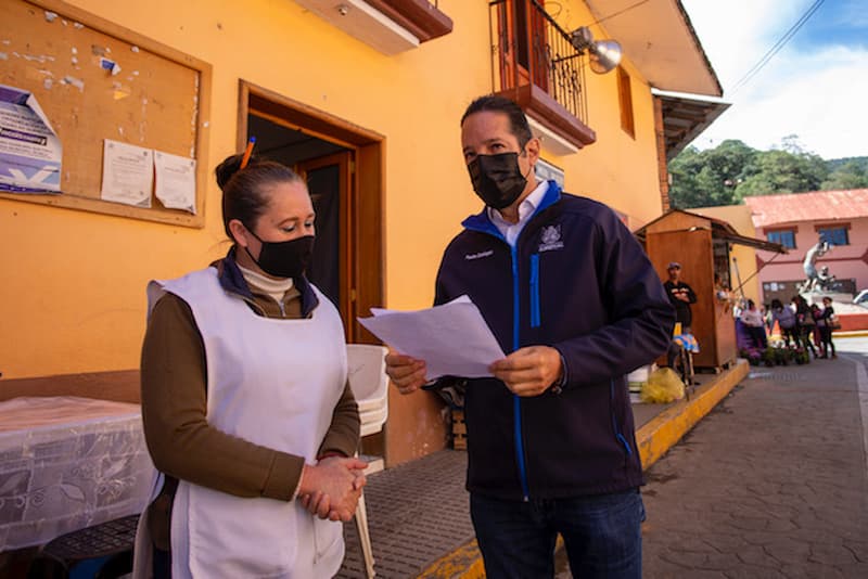 Francisco Domínguez entregó obras para el municipio de Pinal de Amoles