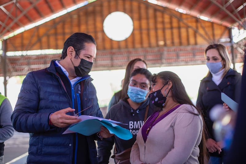 Francisco Domínguez entregó obras para el municipio de Pinal de Amoles