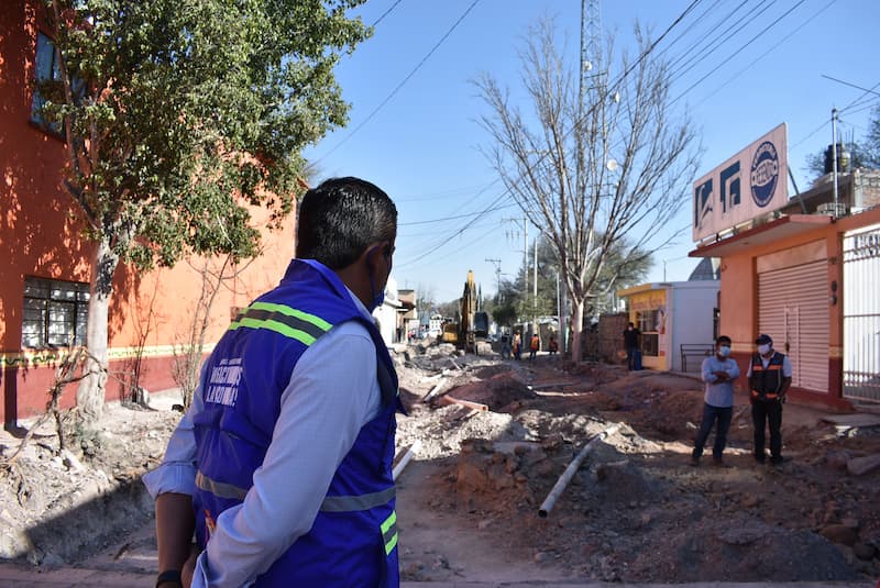 Inician obra de modernización en calle Villas Escobedo, Pedro Escobedo