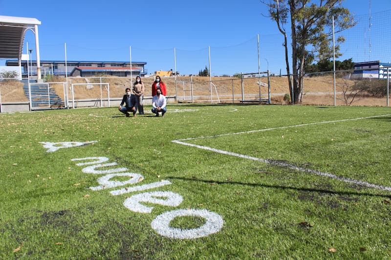 SEJUVE supervisa obra de infraestructura deportiva en prepa UAQ