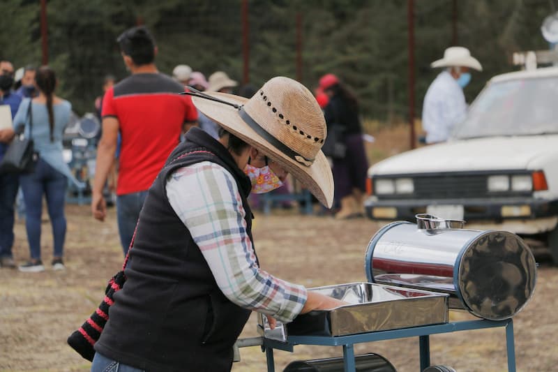 Asistió Vero Hernández a entrega de apoyos para productores agropecuarios de Amealco