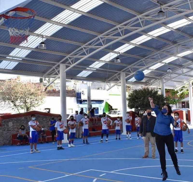 Realizaron rehabilitación de Canchas Cristal en Santa Rosa Jáuregi