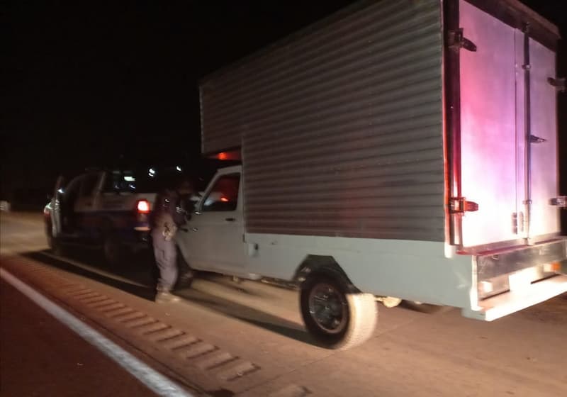 Detiene a sujeto con camioneta reportada como robada, en Senegal de las Palomas, SJR