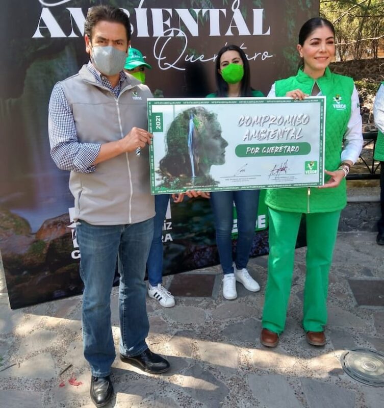 Firma Katia Reséndiz “Compromiso Ambiental por Querétaro”