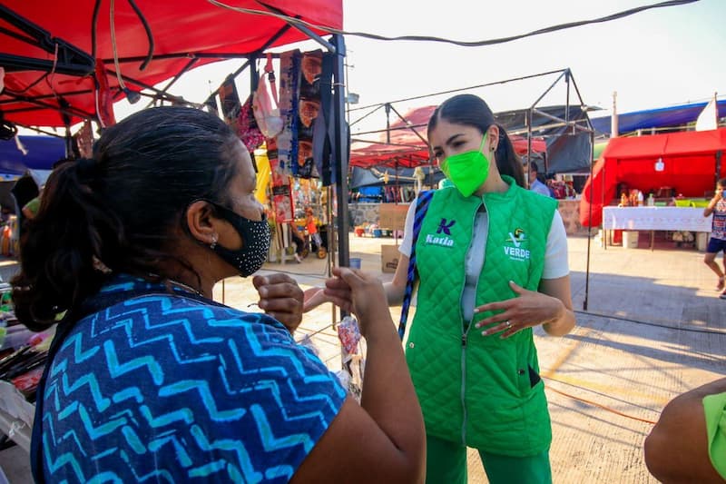 Katia Reséndiz apoyará a comerciantes de Querétaro