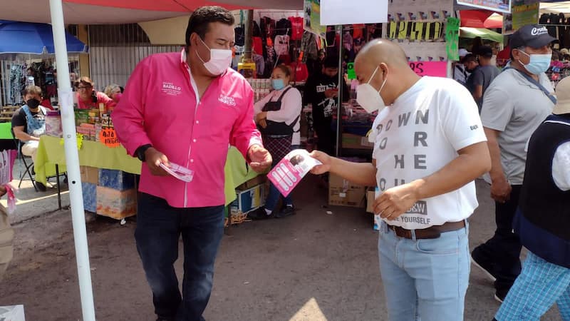 Ricardo Badillo comprometido con repavimentar calles en Loma Alta, SJR