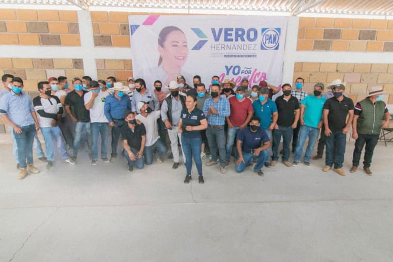 Vero Hernández es respaldada por constructores de Amealco