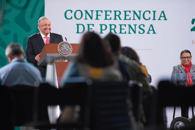 Llama AMLO a vacunarse contra COVID-19 en Sonora